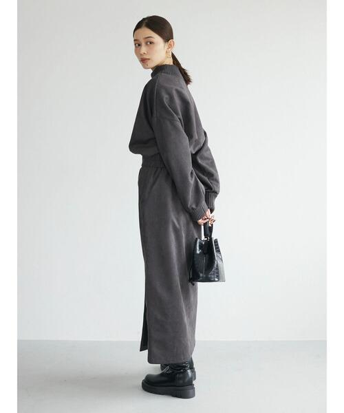 ELENCARE DUE（エレンカーレデュエ）の「・ELENCARE DUEスエードポンチプルオーバー（Tシャツ/カットソー・レディース・アイボリー/チャコールグレー/ブラウン/グリーン・FREE）」の13枚目の写真