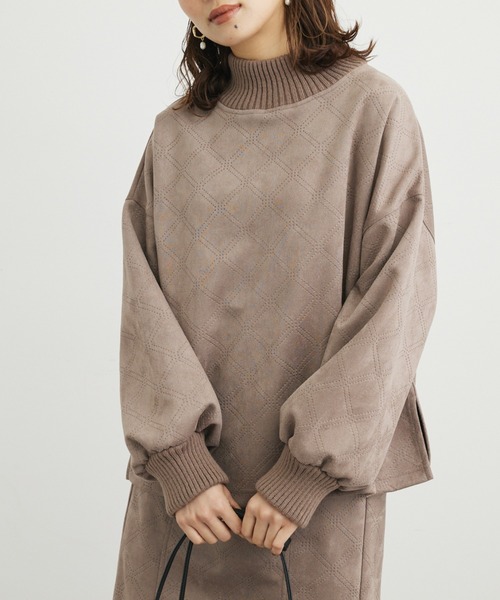 ELENCARE DUE（エレンカーレデュエ）の「・ELENCARE DUEスエードポンチプルオーバー（Tシャツ/カットソー・レディース・アイボリー/チャコールグレー/ブラウン/グリーン・FREE）」の3枚目の写真