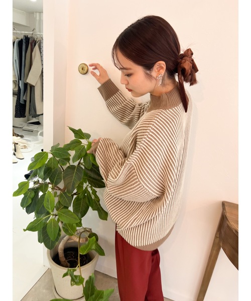 JUMELLE（ジュメロ）の「ストライプ柄ニット（ニット/セーター・レディース・ベージュ/ブラック・MEDIUM）」の10枚目の写真