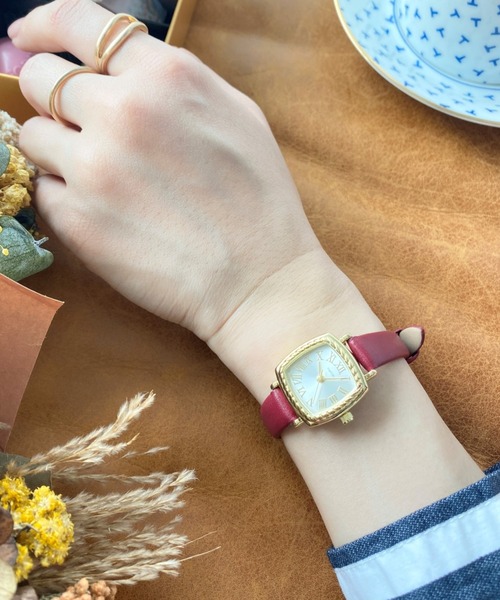 Three Four Time（ｽﾘｰﾌｫｰﾀｲﾑ）の「ロープケース合皮ウォッチ　/　時計（アナログ腕時計・レディース・ブラック/ベージュ/レッド・FREE）」の3枚目の写真