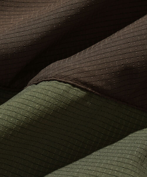 BEAMS(ビームス)の「BEAMS / テック ナイロン ブルゾン(ナイロンジャケット・メンズ・オリーブ/ブルー系その他・S/M/L/XL)」の10枚目の写真