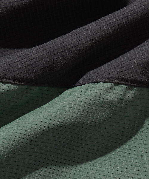 BEAMS(ビームス)の「BEAMS / テック ナイロン ブルゾン(ナイロンジャケット・メンズ・オリーブ/ブルー系その他・S/M/L/XL)」の12枚目の写真