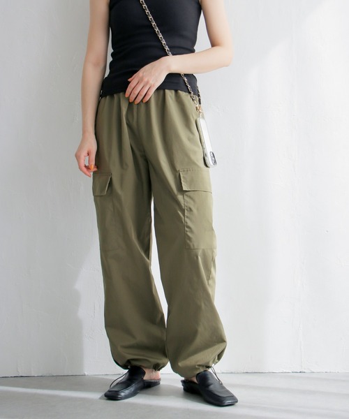 notch.（ノッチ）の「ベネシャンカーゴパンツ（カーゴパンツ・レディース・ブラック/ダークグリーン/オフホワイト・M）」の3枚目の写真