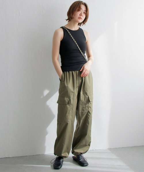 notch.（ノッチ）の「ベネシャンカーゴパンツ（カーゴパンツ・レディース・ブラック/ダークグリーン/オフホワイト・M）」の19枚目の写真