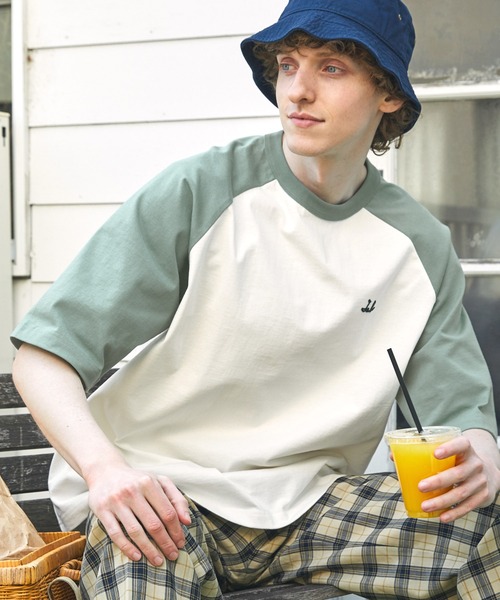 EMMA CLOTHES(エマクローズ)の「チェーン刺繍ルーズラグランスリーブ半袖Tシャツ EMMA CLOTHES(Tシャツ/カットソー・メンズ・スミクロ/モカ/グリーン/ダークネイビー/ブルーグレー/ダークオレンジ/ブラック/チャコール/ライトグリーン/レッド・L/M)」の6枚目の写真