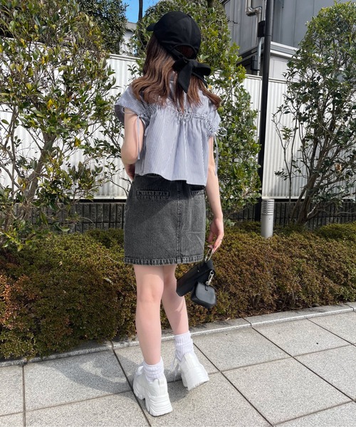 OLIVE des OLIVE（オリーブデオリーブ）の「肩あきクロップドシャツ　1031040160（シャツ/ブラウス・レディース・オフホワイト/サックスブルー/ネイビー/ブラック/ホワイト/ピンク・FREE）」の10枚目の写真