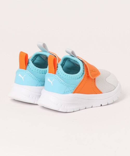 PUMA(プーマ)の「《PUMA》エボルブ スリップオン インファント(スリッポン・キッズ・ブラック×レッド/ブルー/グレー系その他・14.0cm/16.0cm/13.0cm/15.0cm)」の5枚目の写真