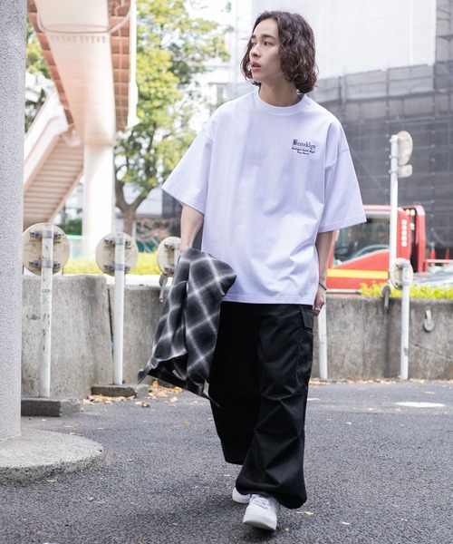 WEGO（ウィゴー）の「WEGO/ヘビーウエイトモチーフロゴT（Tシャツ/カットソー・メンズ・ホワイト系その他/ホワイト/ブラック/ブラック系その他・MEDIUM/LARGE）」の5枚目の写真