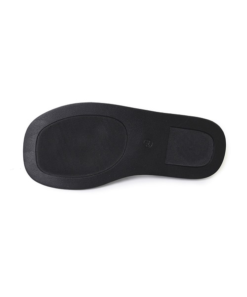 w closet（ダブルクローゼット）の「パールフラットサンダル（サンダル・レディース・オフホワイト/ブラック・M/L）」の9枚目の写真