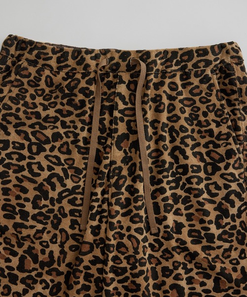 WILD LIFE TAILOR Adam et Rope'（ワイルドテーラーアダムエロペ　）の「【WILD LIFE TAILOR】パイル レオパード ハーフ パンツ（その他パンツ・メンズ・ベージュ系その他・L/M/XL）」の5枚目の写真