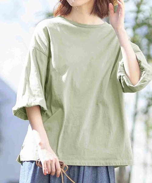 Viola e Viola(ヴィオラエヴィオラ)の「綿100%ふんわりバルーン袖プルオーバー(Tシャツ/カットソー・レディース・ブラック/ライトグレー/ボルドー/ブルー/モカ/セージグリーン/ライトグリーン/ライトブラウン/ホワイト/マスタード・X-LARGE/LARGE/MEDIUM/XX-LARGE/XXXX-LARGE/XXX-LARGE)」の2枚目の写真