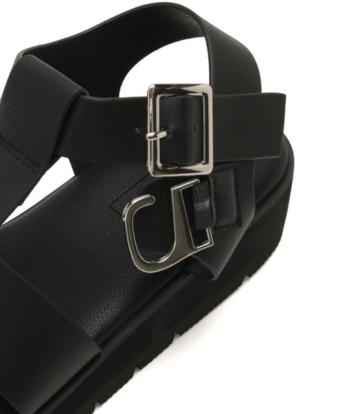 Juze（ジュゼ）の「【軽量】ボリュームソールソフトグルカサンダル（サンダル・レディース・ホワイト/ブラック・22.5cm/23.5cm/24.5cm）」の8枚目の写真