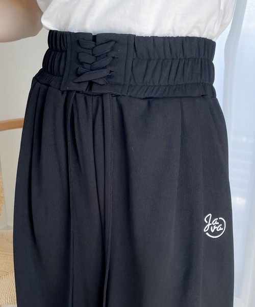Java(ジャバ)の「《JaVa ジャバコラボ》お洒落に美脚見せ。レースアップワイドスウェットパンツ(スウェットパンツ・レディース・ブラック/杢グレー・LARGE/MEDIUM/SMALL/X-LARGE)」の4枚目の写真