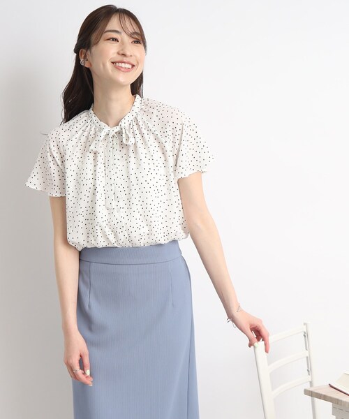 DRESKIP（ドレスキップ）の「◆お仕事シーンにも活躍！ドット柄 ボウタイリボンブラウス（シャツ/ブラウス・レディース・ライトグリーン系/ブラック系5/ホワイト系8・02/03/04）」の7枚目の写真