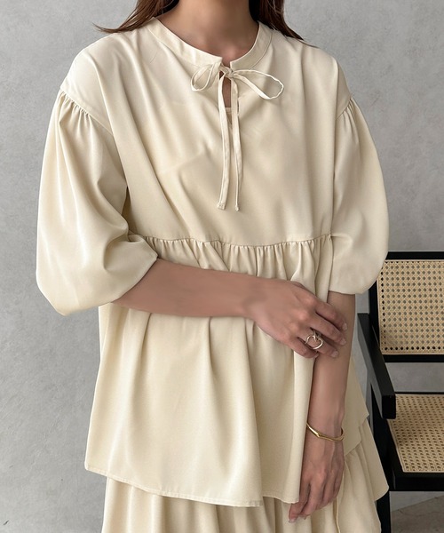apres jour clair（アプレジュールクレア）の「【apres jour clair】ボリュームスリーブブラウス【ZOZOTOWN限定アイテム】（シャツ/ブラウス・レディース・ベージュ/アイボリー/ピンクベージュ・フリー/X-LARGE）」の5枚目の写真