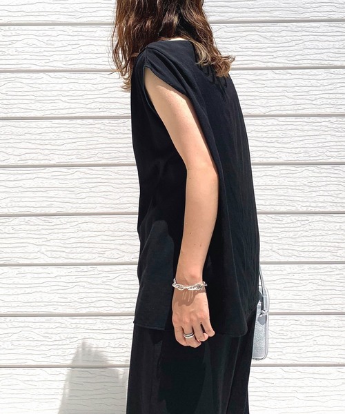 Q（キュー）の「レーヨンスラブノースリブラウス（シャツ/ブラウス・レディース・ブラック/オリーブ・MEDIUM）」の13枚目の写真