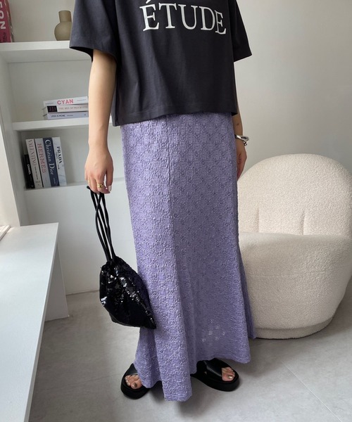 LOWRYS FARM(ローリーズファーム)の「レースカットフレアスカート 963107(スカート・レディース・ブラック/パープル/イエロー/アイボリー・FREE)」の3枚目の写真