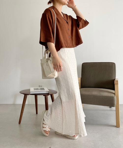 LOWRYS FARM(ローリーズファーム)の「レースカットフレアスカート 963107(スカート・レディース・ブラック/パープル/イエロー/アイボリー・FREE)」の6枚目の写真