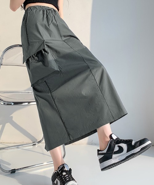 DIAVEL（ディアベル）の「【新色追加 】ドロストコード脇ラインミリタリーカーゴスカート（スカート・レディース・グレー/ブラック/ベージュ/カーキ・M/L）」の2枚目の写真