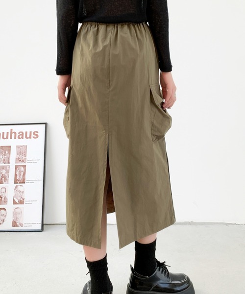 DIAVEL（ディアベル）の「【新色追加 】ドロストコード脇ラインミリタリーカーゴスカート（スカート・レディース・グレー/ブラック/ベージュ/カーキ・M/L）」の21枚目の写真