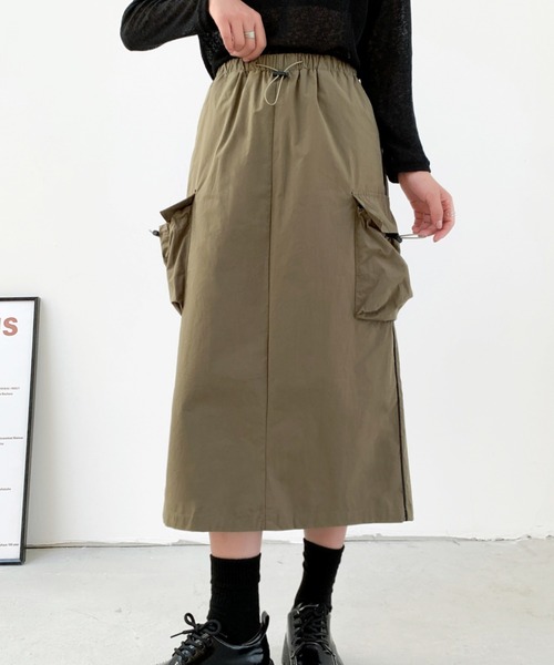 DIAVEL（ディアベル）の「【新色追加 】ドロストコード脇ラインミリタリーカーゴスカート（スカート・レディース・グレー/ブラック/ベージュ/カーキ・M/L）」の18枚目の写真