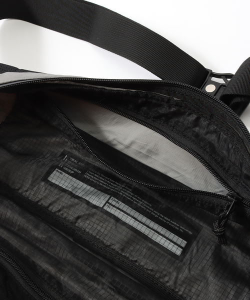 TERG(ターグ)の「【TERG / ターグ】ライト ヒップパック(ボディバッグ/ウエストポーチ・メンズ・ブラック/グレー・FREE)」の6枚目の写真