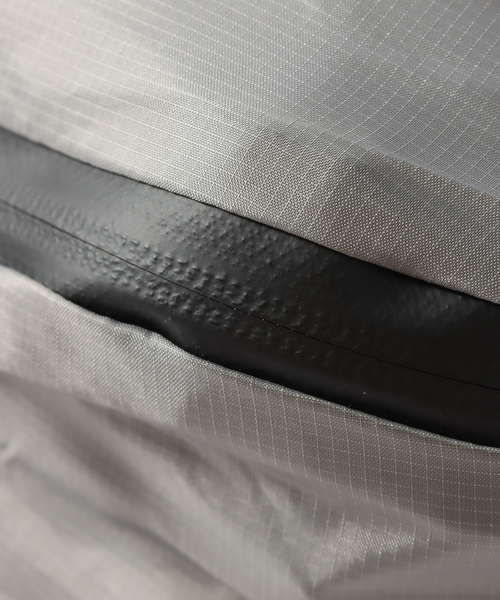 TERG(ターグ)の「【TERG / ターグ】ライト ヒップパック(ボディバッグ/ウエストポーチ・メンズ・ブラック/グレー・FREE)」の10枚目の写真