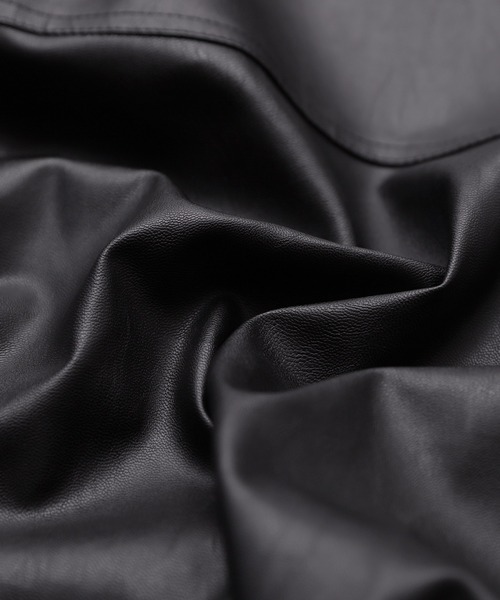 reca（レカ）の「裾絞りオーバーサイズヴィーガンレザーブルゾン（ブルゾン・レディース・ブラック・M）」の3枚目の写真