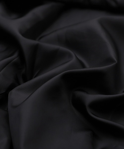 reca（レカ）の「裾絞りオーバーサイズヴィーガンレザーブルゾン（ブルゾン・レディース・ブラック・M）」の6枚目の写真