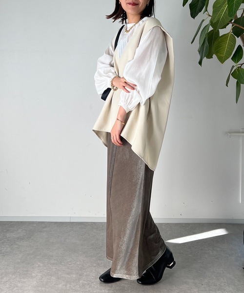 un dix cors（アンディコール）の「起毛ツイル肩タック深Vベスト（ベスト・レディース・チャコールグレー/ベージュ・FREE）」の19枚目の写真