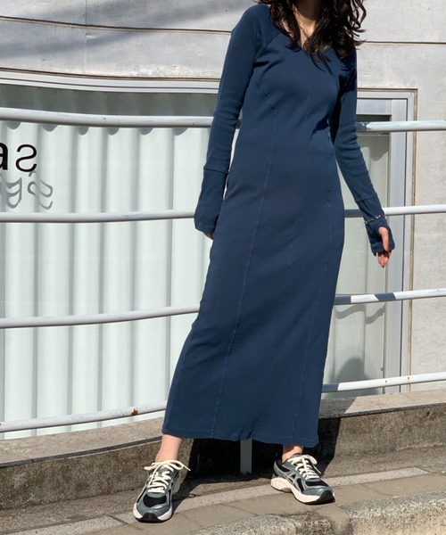 mi via loca(ミヴィアロカ)の「バックオープン パネルラインワンピース(ワンピース・レディース・グレー/ピンク/スミクロ/ネイビー・FREE)」の3枚目の写真