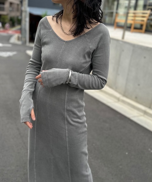 mi via loca(ミヴィアロカ)の「バックオープン パネルラインワンピース(ワンピース・レディース・グレー/ピンク/スミクロ/ネイビー・FREE)」の14枚目の写真
