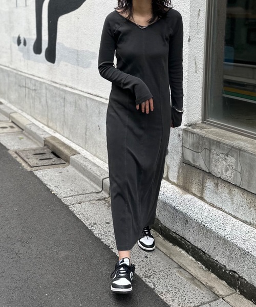mi via loca(ミヴィアロカ)の「バックオープン パネルラインワンピース(ワンピース・レディース・グレー/ピンク/スミクロ/ネイビー・FREE)」の5枚目の写真