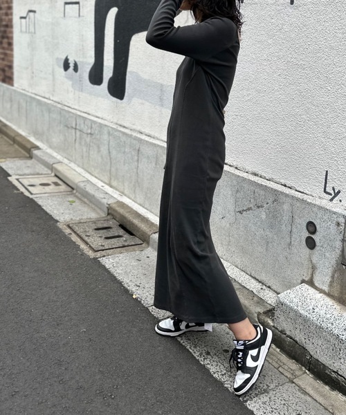 mi via loca(ミヴィアロカ)の「バックオープン パネルラインワンピース(ワンピース・レディース・グレー/ピンク/スミクロ/ネイビー・FREE)」の6枚目の写真