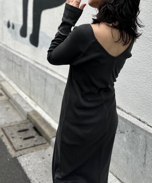 mi via loca(ミヴィアロカ)の「バックオープン パネルラインワンピース(ワンピース・レディース・グレー/ピンク/スミクロ/ネイビー・FREE)」の8枚目の写真