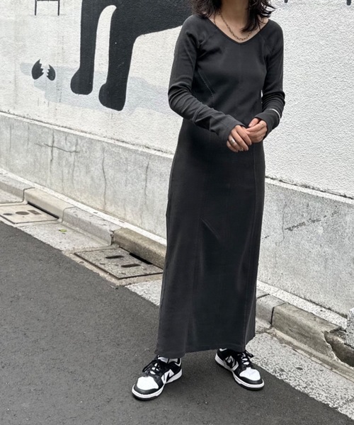mi via loca(ミヴィアロカ)の「バックオープン パネルラインワンピース(ワンピース・レディース・グレー/ピンク/スミクロ/ネイビー・FREE)」の11枚目の写真
