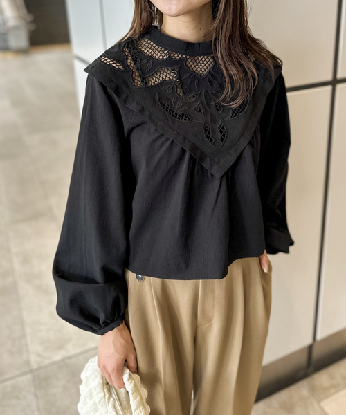COMMRE（コムル）の「【COMMRE / コムル】クロップド刺繍ブラウス（シャツ/ブラウス・レディース・ブラック/アイボリー・FREE）」の20枚目の写真