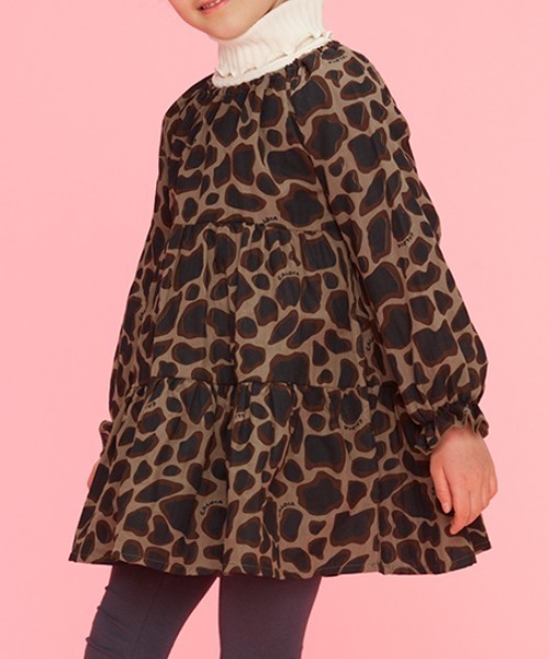 Caldia（カルディア）の「レオパード柄長袖ワンピース（ワンピース・キッズ・ホワイト/ブラウン・140/130/100/110/120）」の2枚目の写真