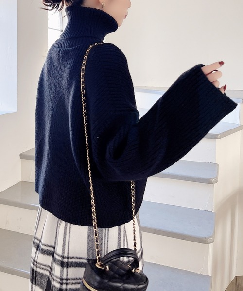 MIIA(ミーア)の「タートルネッククロップドニット(ニット/セーター・レディース・グリーン/ブラック/ベージュ・FREE)」の16枚目の写真