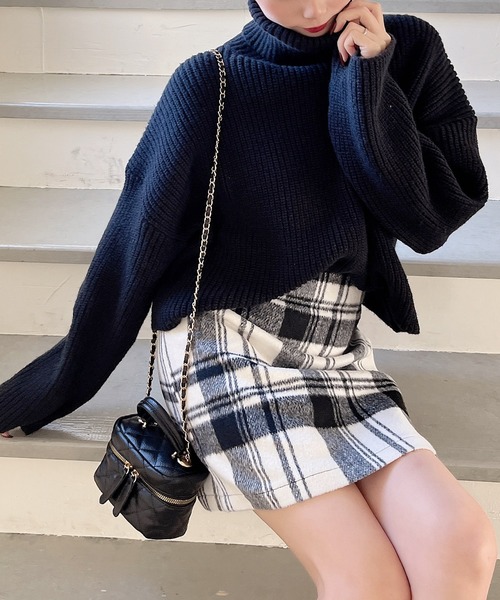 MIIA(ミーア)の「タートルネッククロップドニット(ニット/セーター・レディース・グリーン/ブラック/ベージュ・FREE)」の21枚目の写真