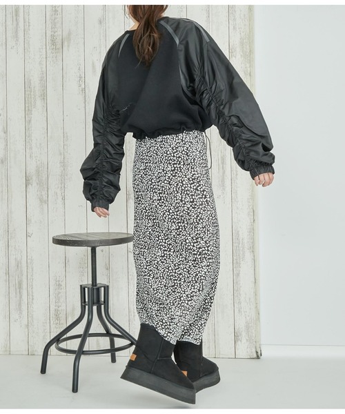 ANAP（アナップ）の「異素材切替ラグラン裏起毛トップス（Tシャツ/カットソー・レディース・ブラック/オフホワイト/ブラック系その他・FREE）」の22枚目の写真