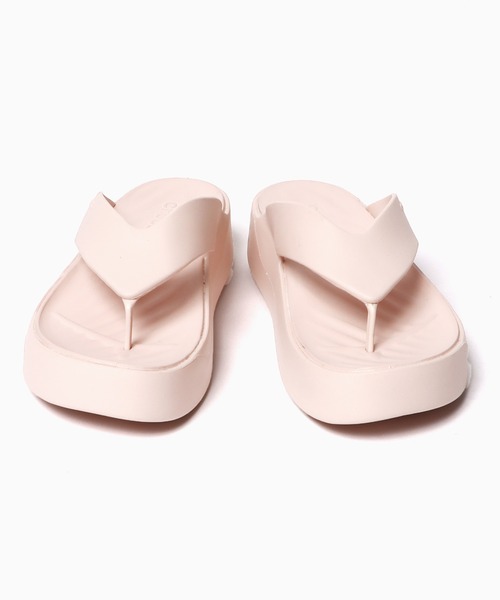crocs(クロックス)の「CROCS/クロックス GETAWAY PLATFORM FLIP サンダル(サンダル・メンズ・ブラック/ライトブラウン/ライトイエロー/ライトブルー/ライトピンク・8/7/5/6)」の14枚目の写真