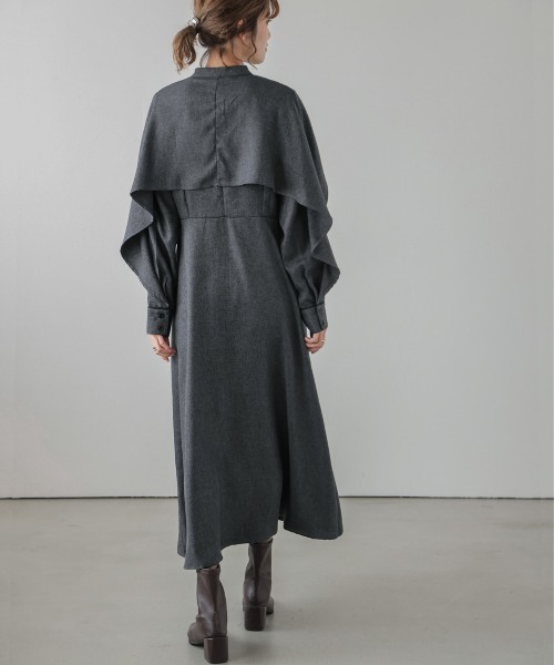 AMELY(エミリー)の「ケープ風デザインワンピース(ワンピース・レディース・グレー/ベージュ/パープル・M/L)」の5枚目の写真
