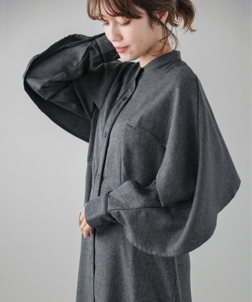 AMELY(エミリー)の「ケープ風デザインワンピース(ワンピース・レディース・グレー/ベージュ/パープル・M/L)」の7枚目の写真