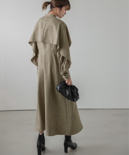 AMELY(エミリー)の「ケープ風デザインワンピース(ワンピース・レディース・グレー/ベージュ/パープル・M/L)」の10枚目の写真