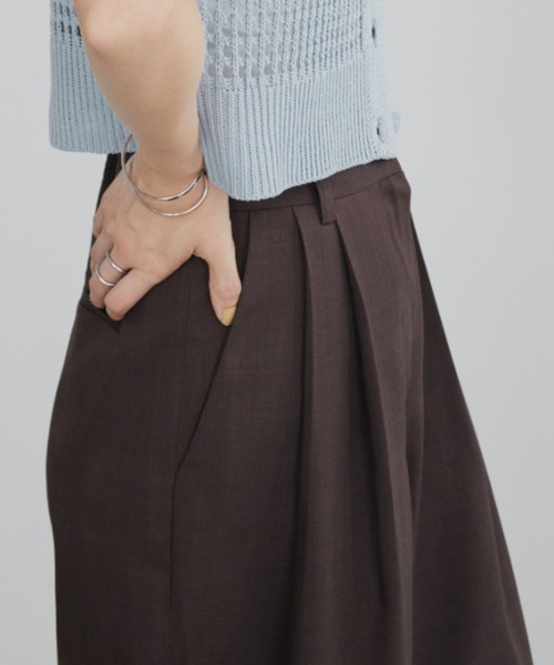 Aunt Marie's（アントマリーズ）の「【S,M,Lサイズ展開】ツータックルーズスラックスパンツ/リネンライク（スラックス・レディース・ライトグレー/グレー/ネイビー/ブラック/ブラウン・L/M/S）」の6枚目の写真