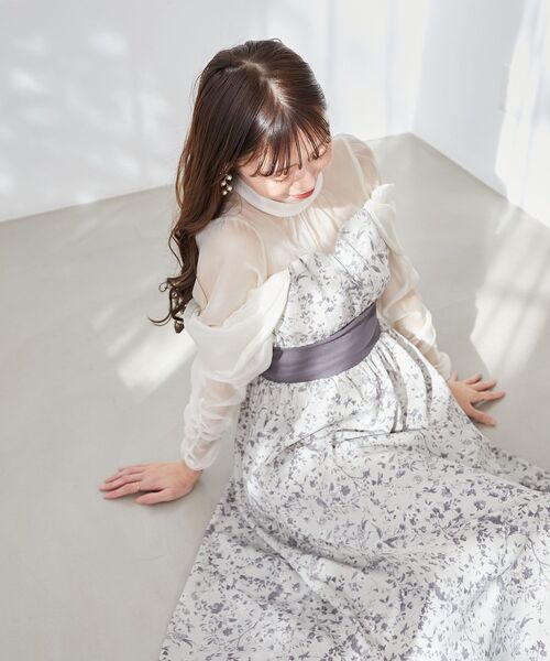 MAJESTIC LEGON(マジェスティックレゴン)の「シアードッキングコルセットワンピ(ワンピース・レディース・ホワイト系その他2/ホワイト系その他/グレー系その他・SMALL/MEDIUM)」の13枚目の写真