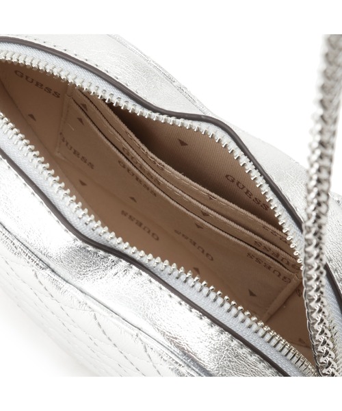 Guess(ゲス)の「TWILLER Heart Bag(ショルダーバッグ・レディース・シルバー・ONE SIZE)」の10枚目の写真