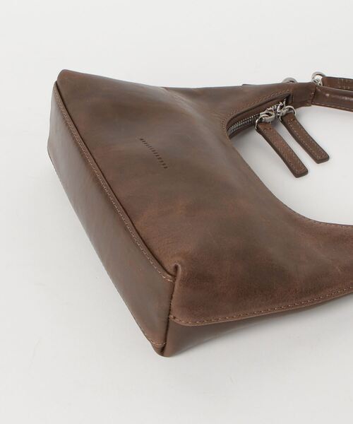 MARGE SHERWOOD(マージシャーウッド)の「HOBO MINI+STRAP(ハンドバッグ・レディース・シルバー系その他/ブラウン系その他・ONE SIZE)」の4枚目の写真