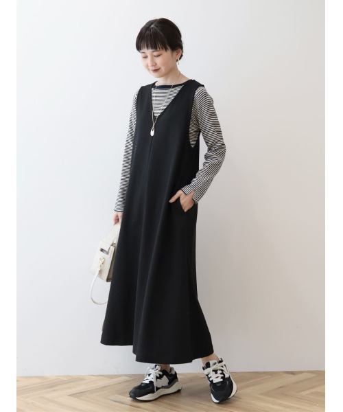 AMERICAN HOLIC(アメリカンホリック)の「丈違いジョーゼットVネックワンピース(ワンピース・レディース・ブラック・M/L)」の3枚目の写真